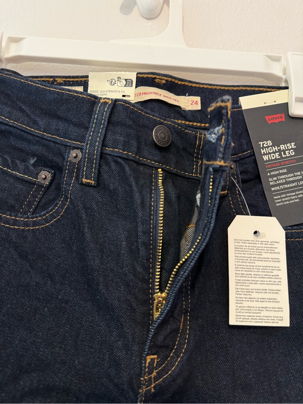 Levis 728 High Rise Wide Leg Jeans Indigo Blue Denim 24x32 NWT - Picture 4 of 5